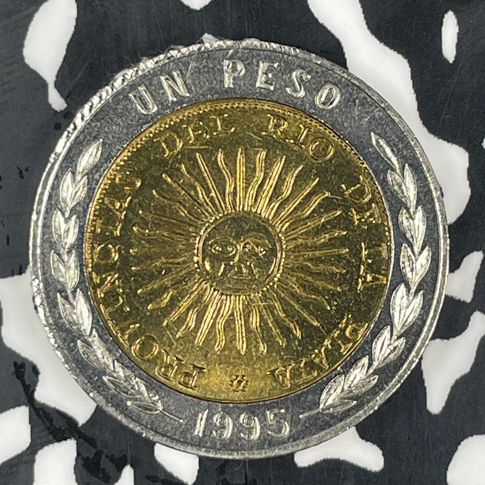 1995 Argentina 1 Peso Lot#C9287 High Grade! Beautiful! KM#112.2