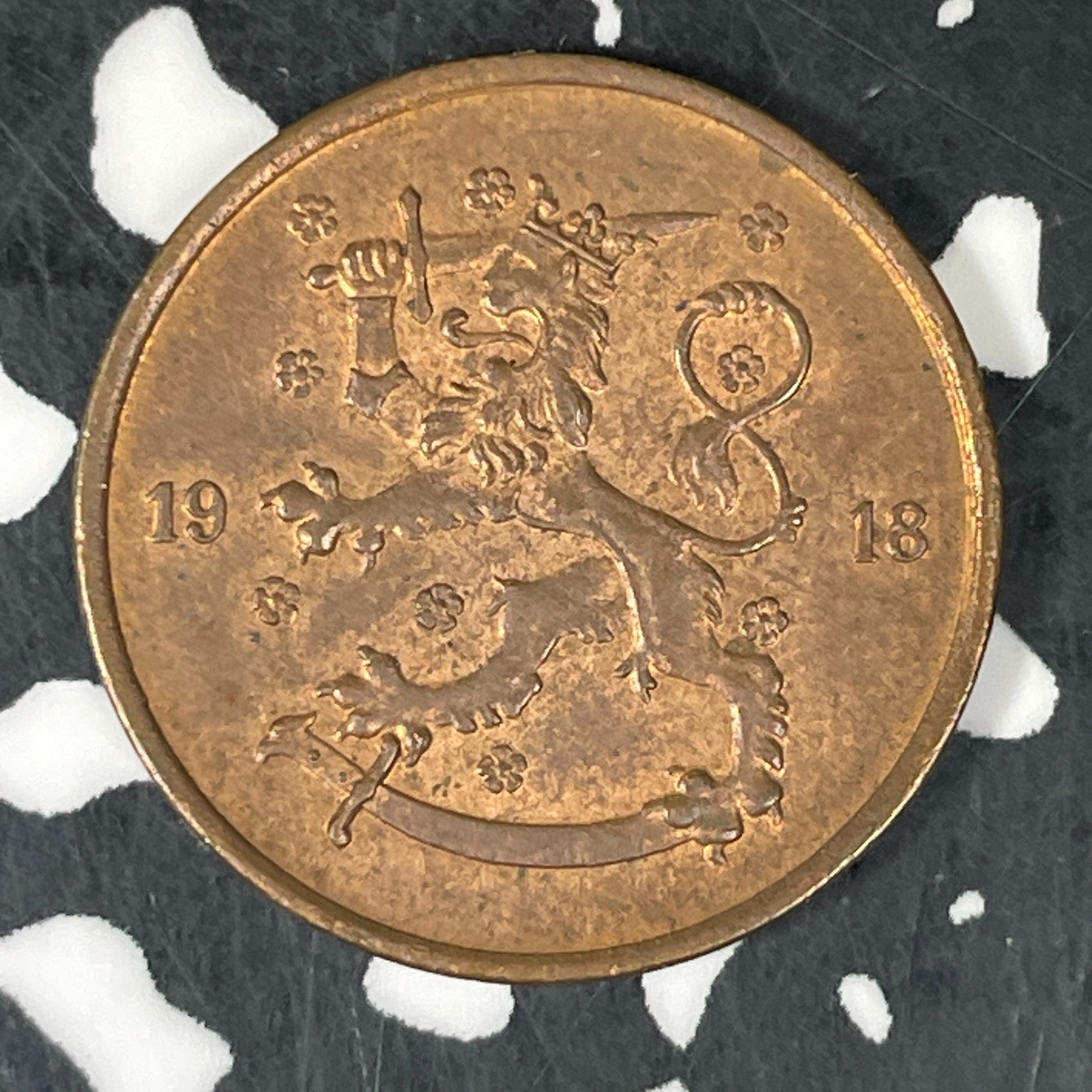 1918 Finland 5 Pennia Lot#C7644 Beautiful Detail, Reverse Spot