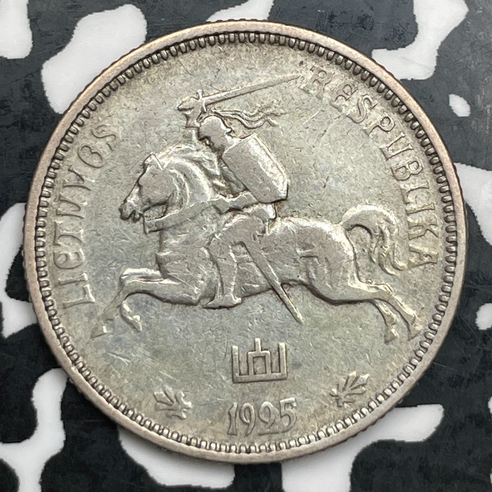 1925 Lithuania 2 Litu Lot#F7998 Silver!