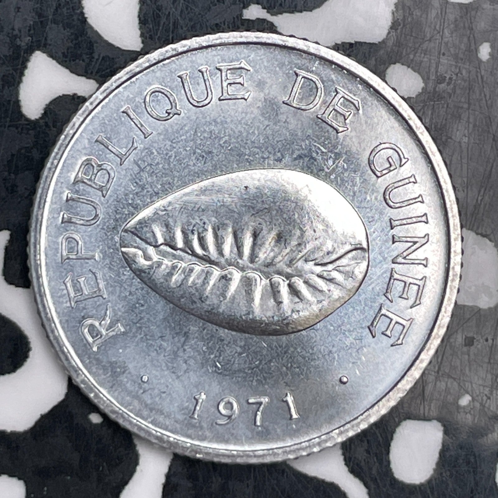 1971 Guinea 50 Cauris Lot#F6636 High Grade! Beautiful!