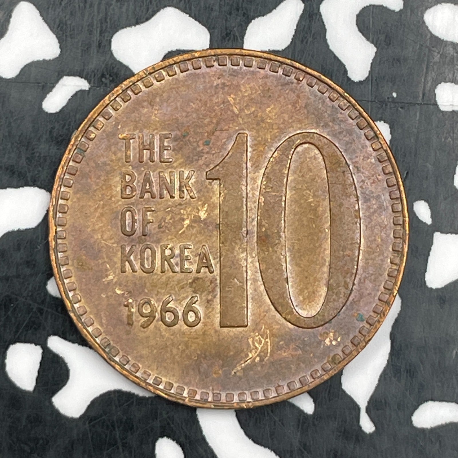 1966 South Korea 10 Won Lot#N2219 Nice!
