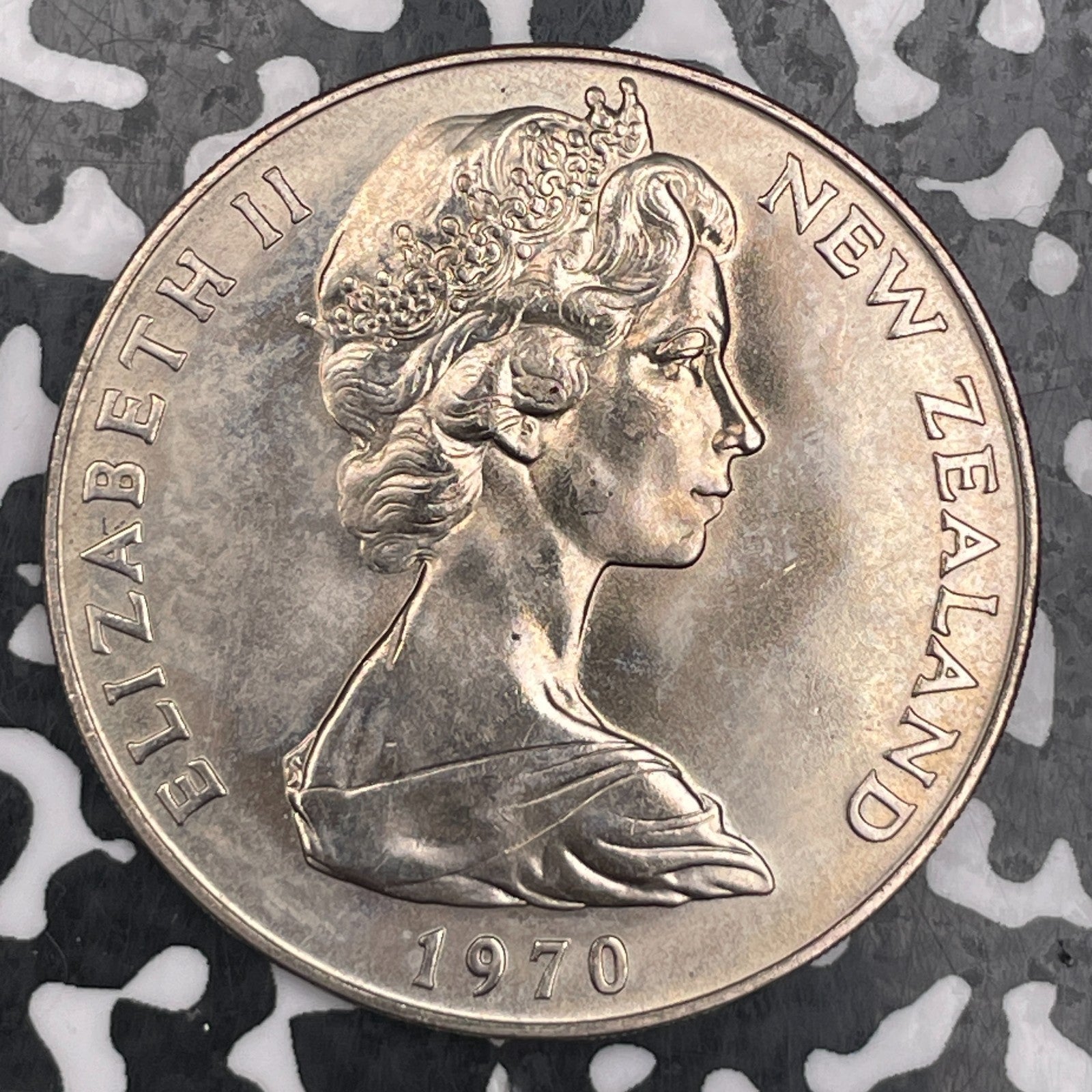 1970 New Zealand Mount Cook $1 Dollar Lot#N1904 High Grade! Beautiful!