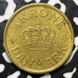 1925 Denmark 1/2 Krone Half Krone Lot#M9156 Nice!